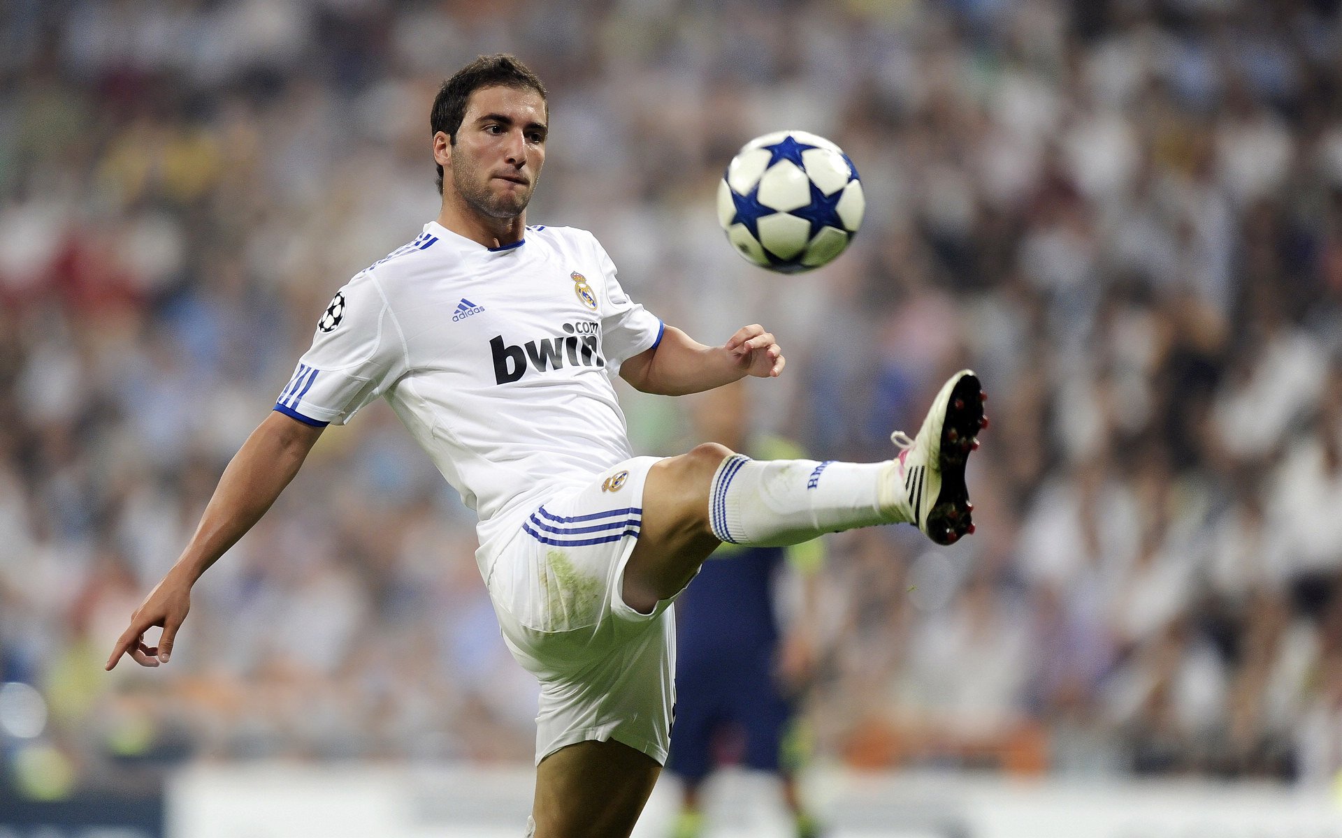 伊萨克统治全场，土耳其稳稳拿下乌克兰，一场战术与意志的胜利